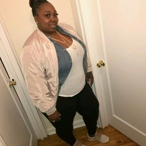 Meet your Posher, Keisha